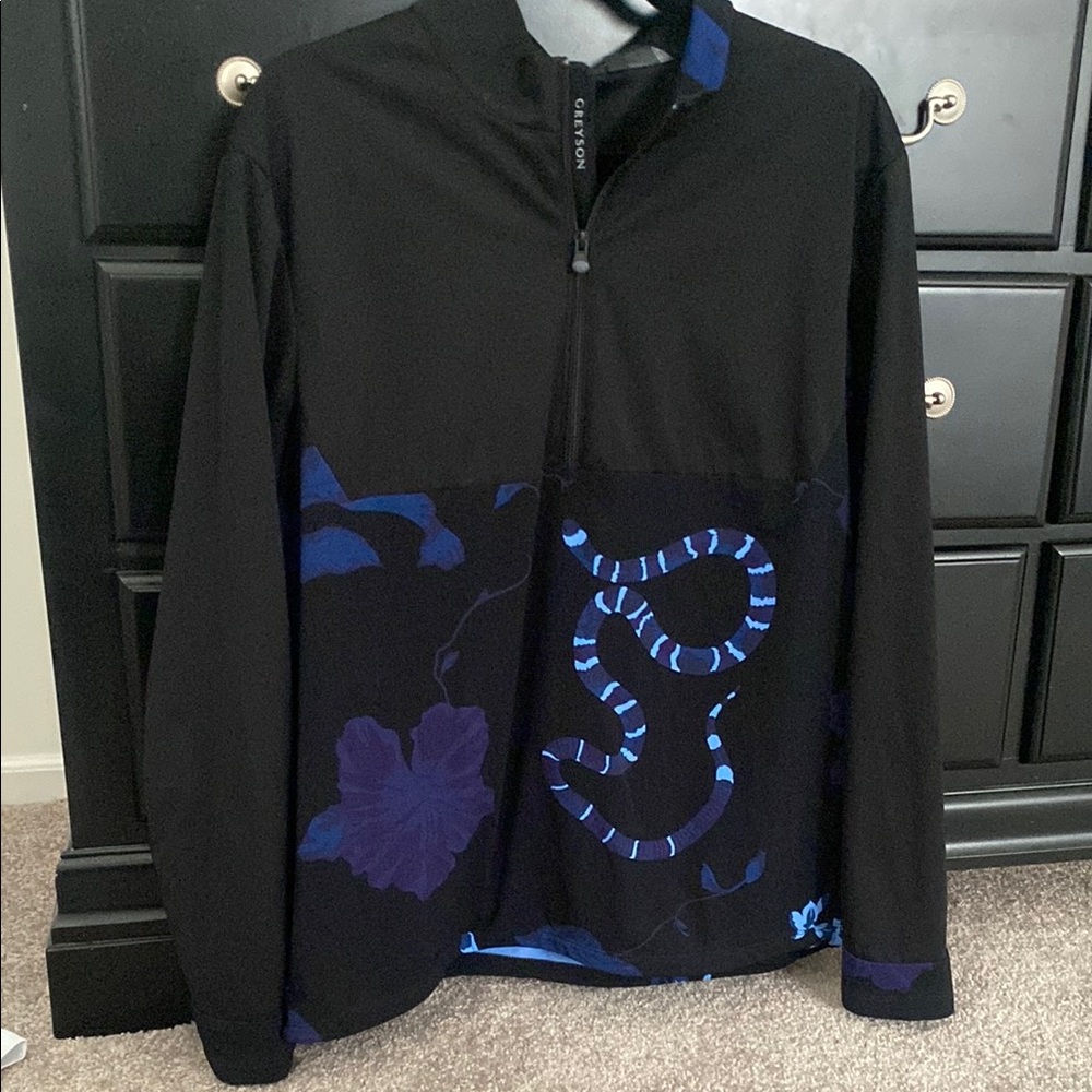 Greyson Black and Blue Graphic Pullover